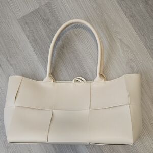 Elegant Leather Woven Cream Tote Bag